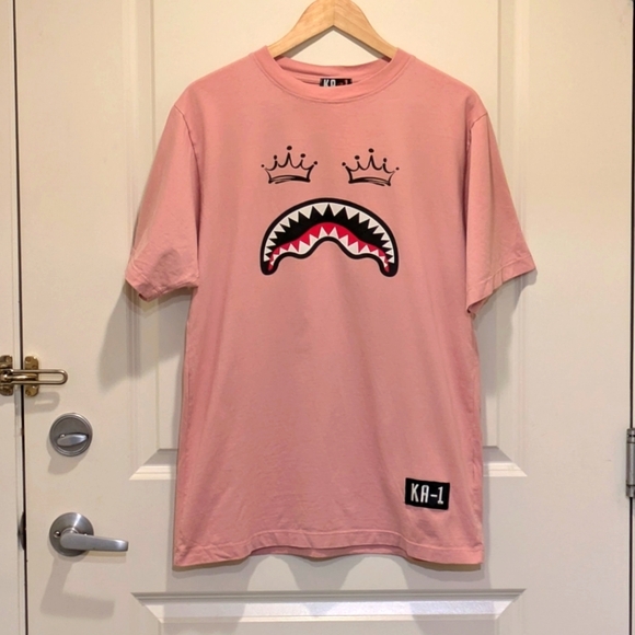 2023 KA-1 x Sprayground L Unisex Pink Shark Face Cotton Tee - Picture 3 of 8